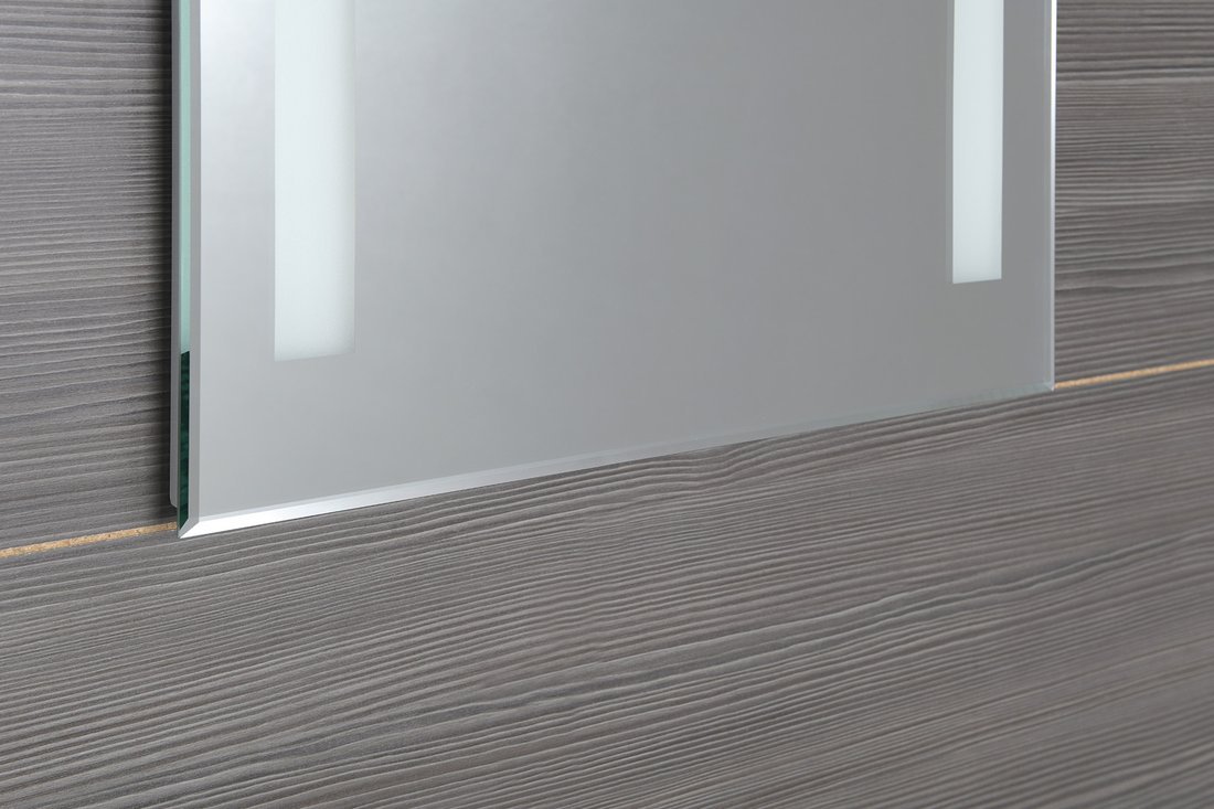 Aqualine Zrcadlo s LED osvětlením 50x70cm, kolébkový vypínač, detail osvětlení a hrany