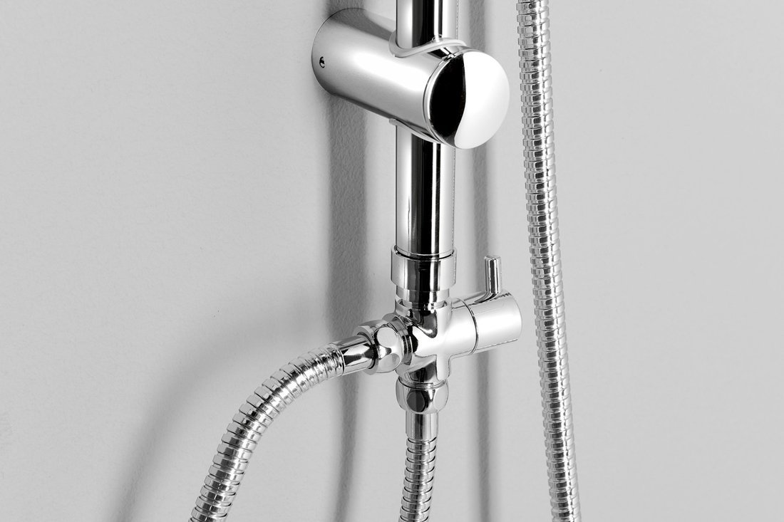 Aqualine KERA sprchový sloup s napojením na baterii, chrom, detail posuvného držáku a hadice