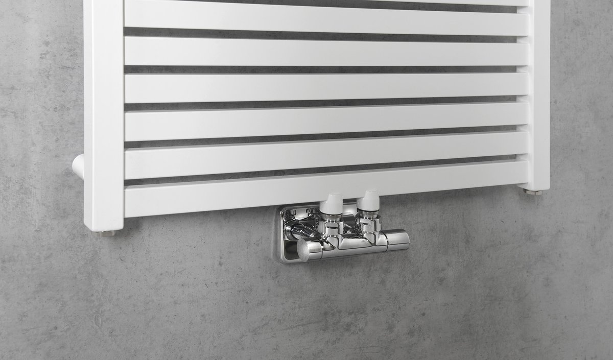 Aqualine TONDI otopné těleso rovné 600x1330 mm, středové připojení, bílá, detail připojení ventilů