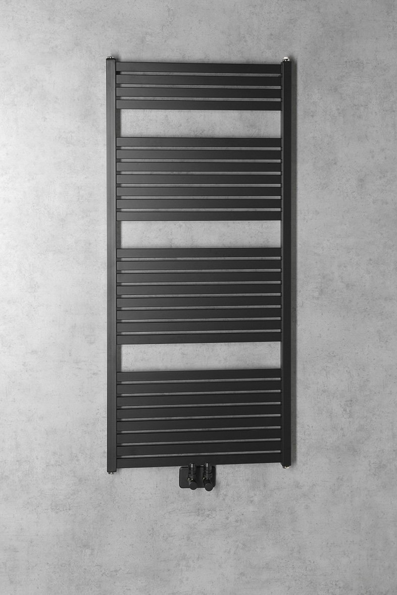 Aqualine TONDI otopné těleso rovné 600x1330 mm, středové připojení, černá mat, na stěně, pohled zepředu