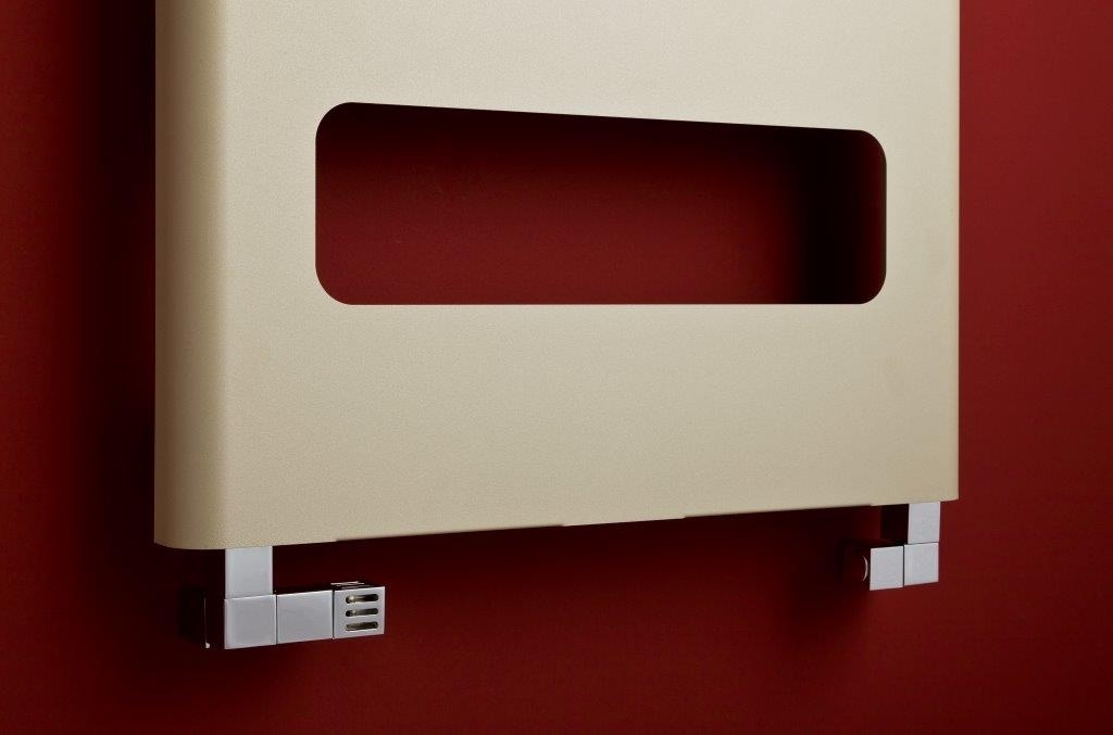 PMH připojovací sada CUBE-CET ventil chrom, ukázka montáže na radiátoru, záběr 4