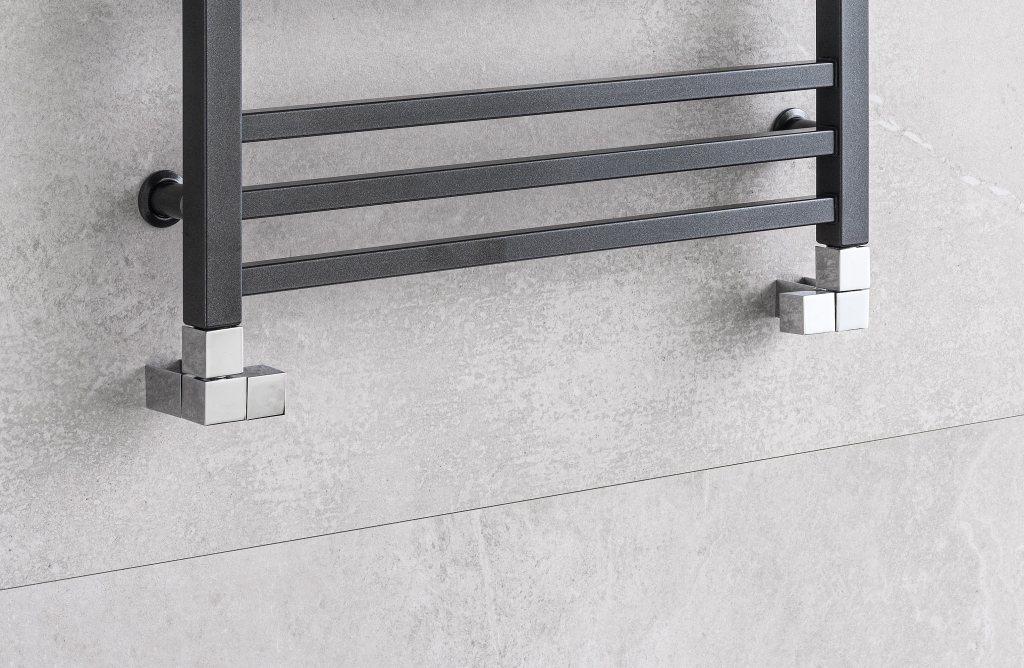 PMH Designová sada Cube Cube-CE nerez, ukázka montáže na radiátoru, záběr 2