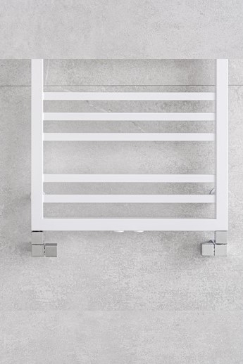 PMH Designová sada Cube Cube-CE nerez, ukázka montáže na radiátoru, záběr 3