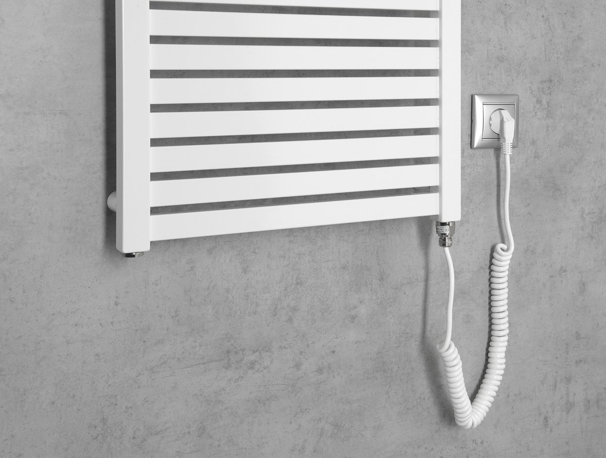 Aqualine TONDI-E elektrické otopné těleso rovné 450x1330 mm, 500 W, bílá, detail kabelu a zásuvky