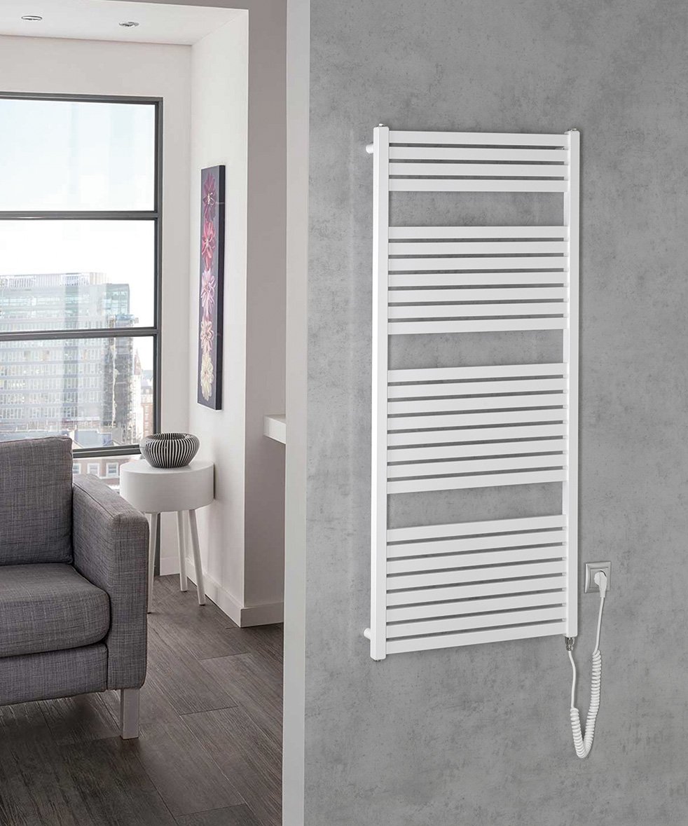 Aqualine TONDI-E elektrické otopné těleso rovné 600x1330 mm, 600 W, bílá, na stěně v obývacím pokoji
