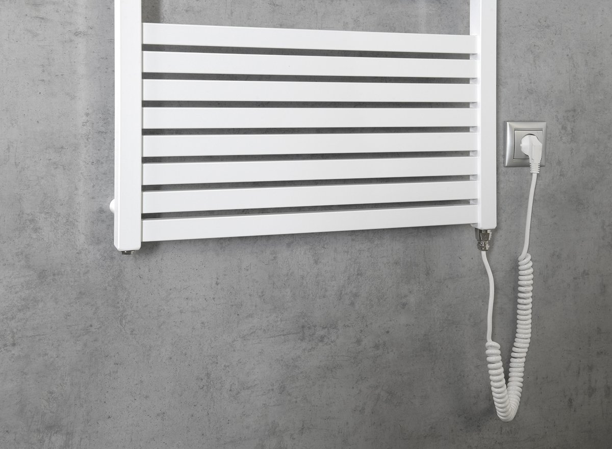 Aqualine TONDI-E elektrické otopné těleso rovné 600x1330 mm, 600 W, bílá, detail kabelu a zásuvky