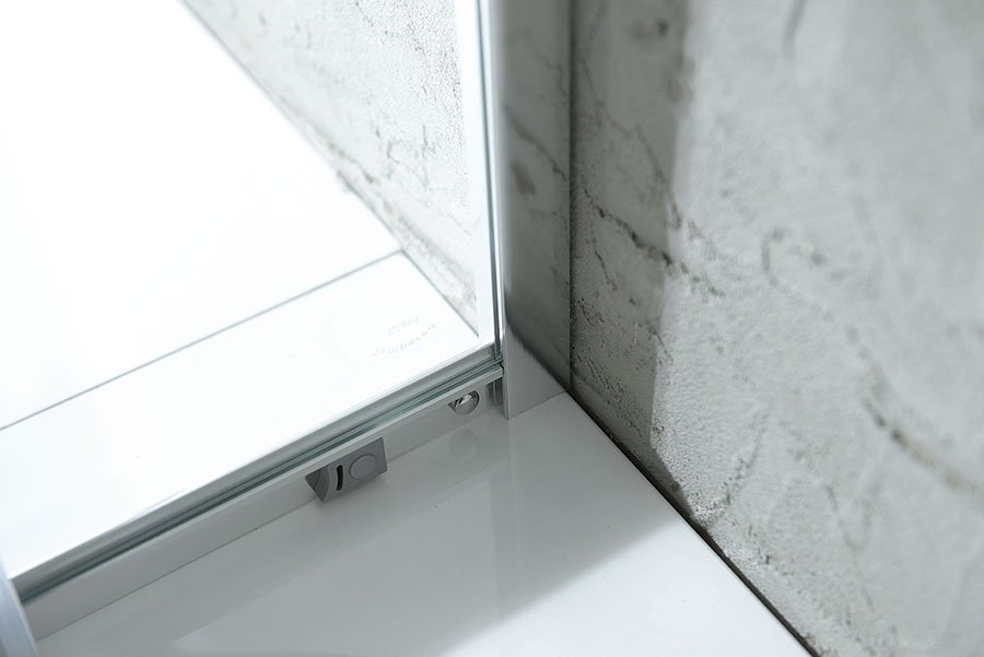 Aqualine ARLETA čtvrtkruhová sprchová zástěna 900x900mm, čiré sklo, detail spodní lišty dveří