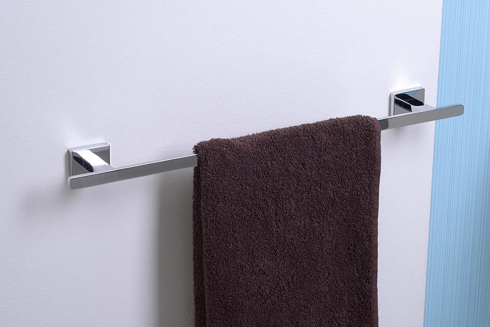 Aqualine APOLLO držák ručníků 550mm, chrom, s ručníkem na zdi 2