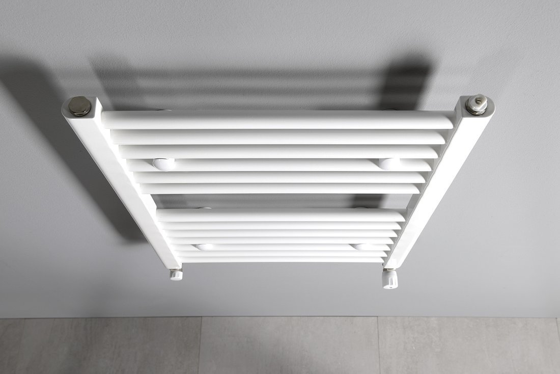 Aqualine DIRECT otopné těleso s bočním připojením 500x640 mm, bílá, pohled zešikma