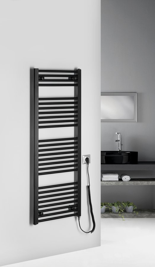 Aqualine DIRECT-E elektrické otopné těleso rovné 450x1320 mm, 400 W, černá, v koupelně