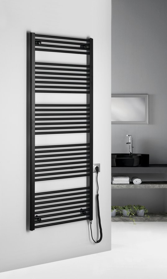 Aqualine DIRECT-E elektrické otopné těleso rovné 600x1680 mm, 800 W, černá, v koupelně