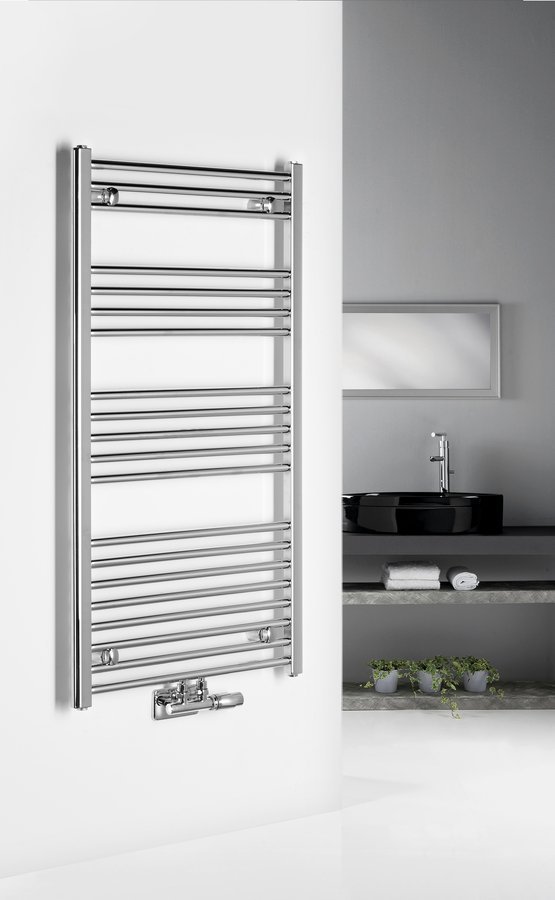 Aqualine ALYA otopné těleso rovné 600x1188mm, středové připojení, chrom, v koupelně