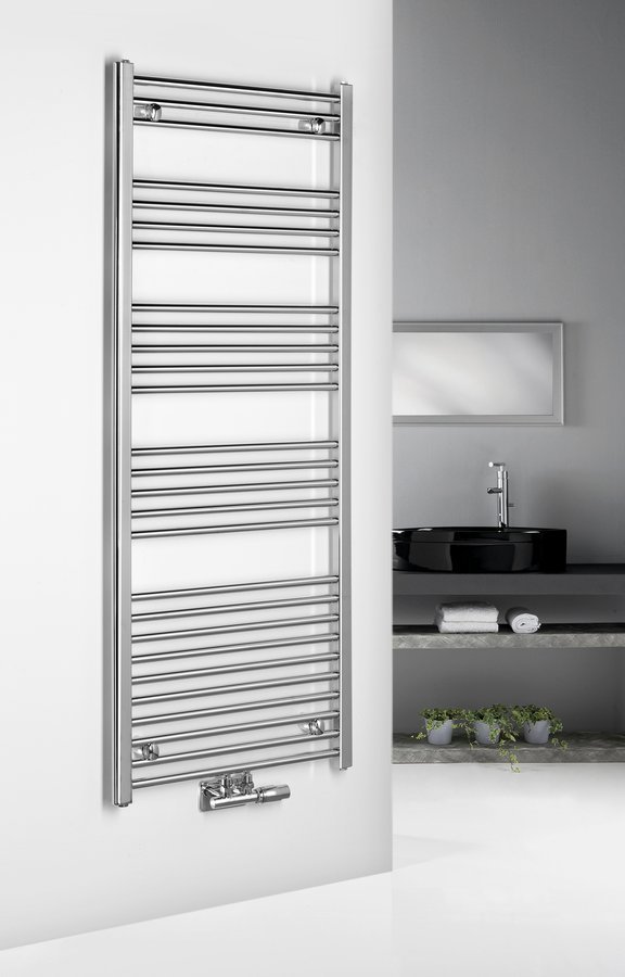 Aqualine ALYA otopné těleso rovné 600x1600mm, středové připojení, chrom, v koupelně