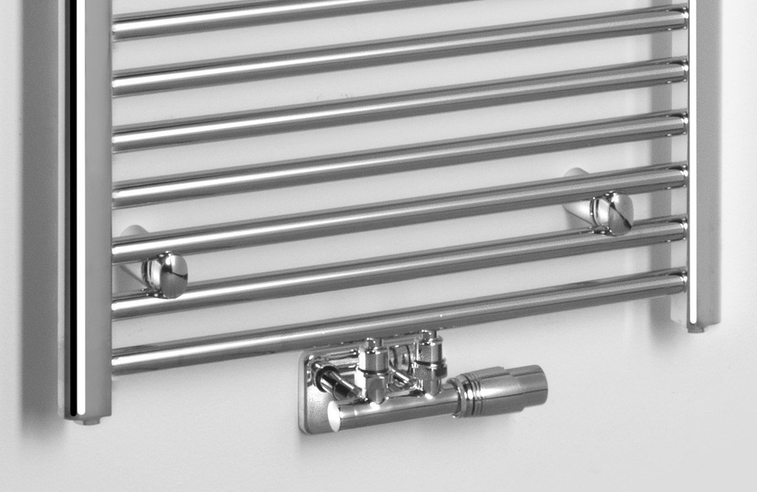 Aqualine ALYA otopné těleso rovné 600x1785mm, středové připojení, chrom, detail připojení