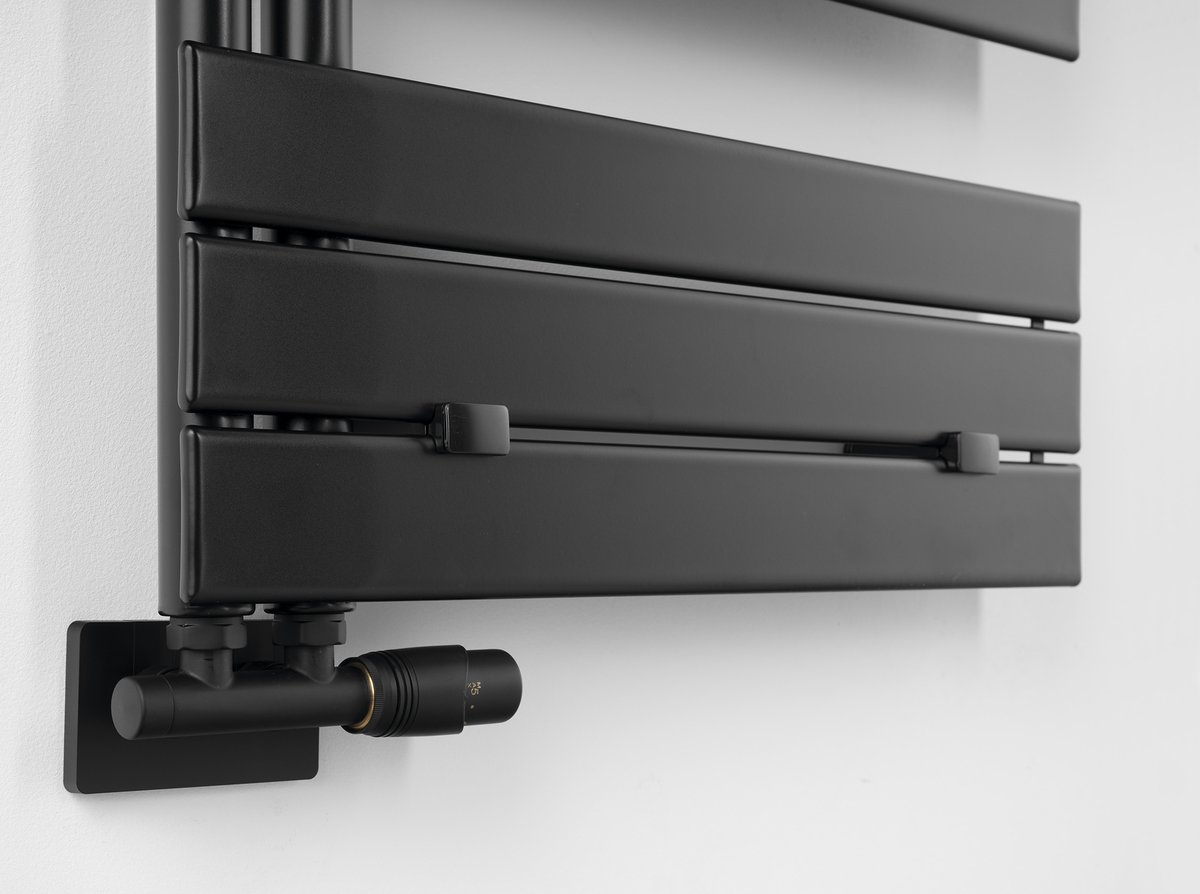 Aqualine MYTHOS otopné těleso 500x1130mm, černá mat, detail připojovacího ventilu