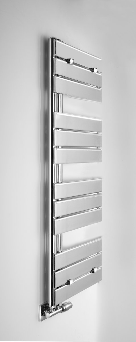 Aqualine MYTHOS otopné těleso 500x1130mm, chrom, pohled zboku na stěně