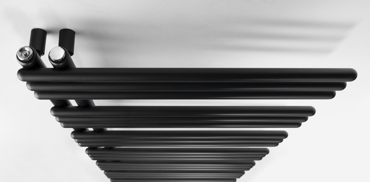 Aqualine POSEIDON otopné těleso 550x1740mm, černá mat, detail horní části