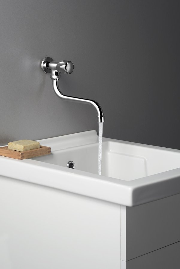 Aqualine Nástěnný ventil 1/2", otočná hubice, chrom, s tekoucí vodou