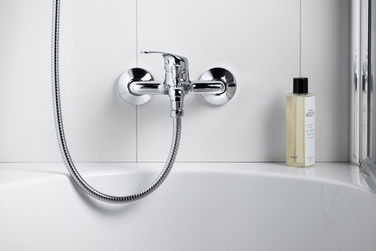 Aqualine AQUALINE 35 nástěnná vanová baterie, chrom, na stěně u vany 2
